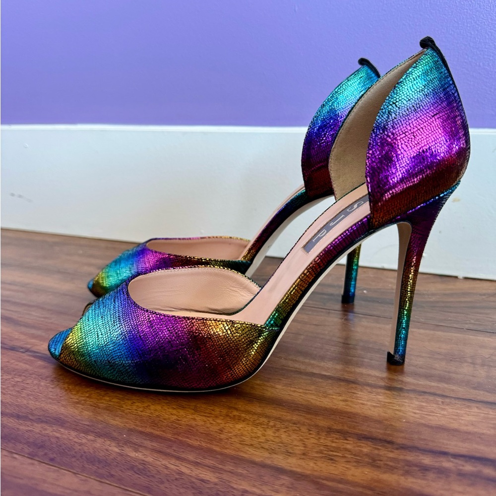 SJP multi color pumps